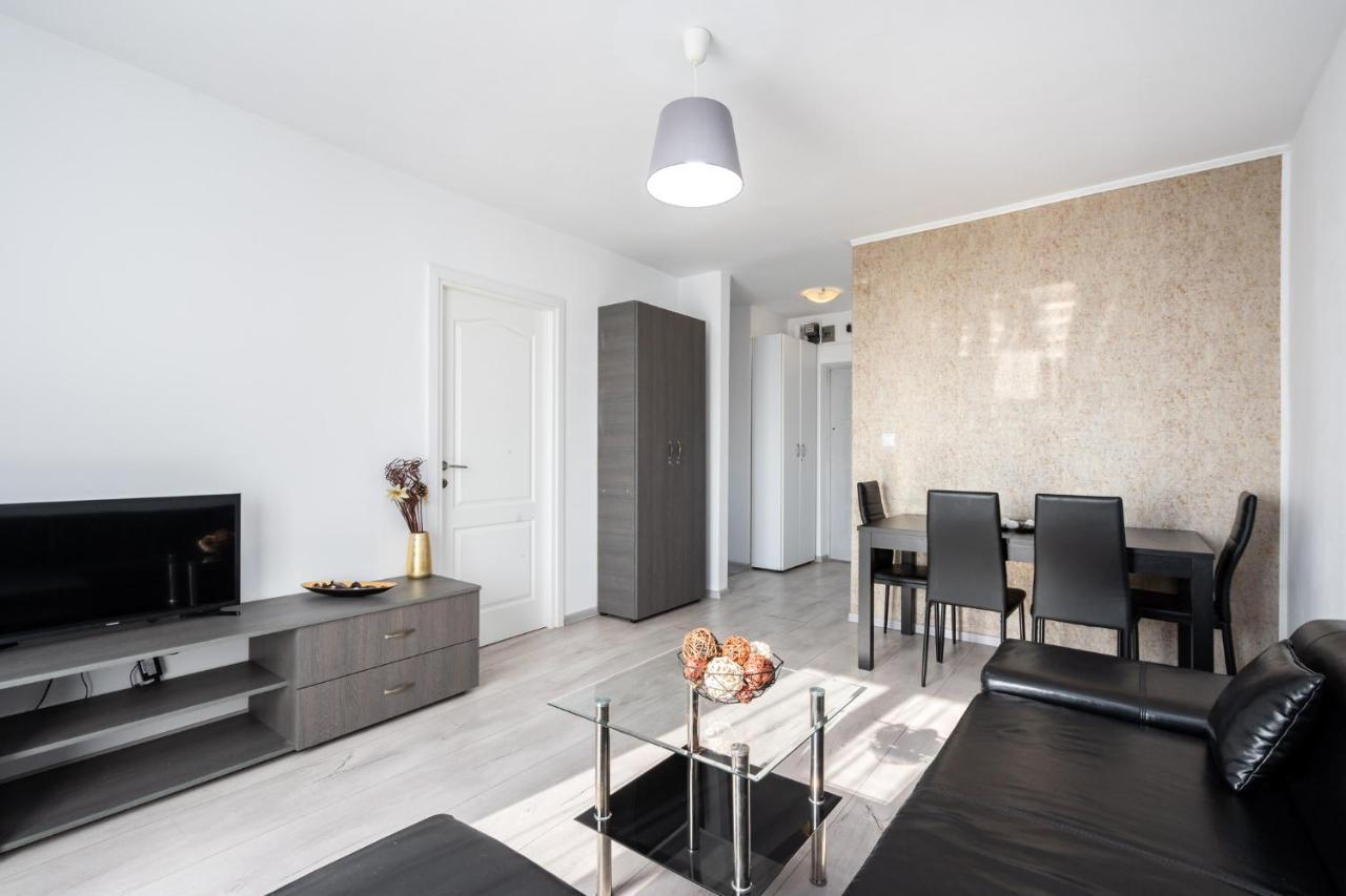 Central Apartment Tower Бухарест Экстерьер фото